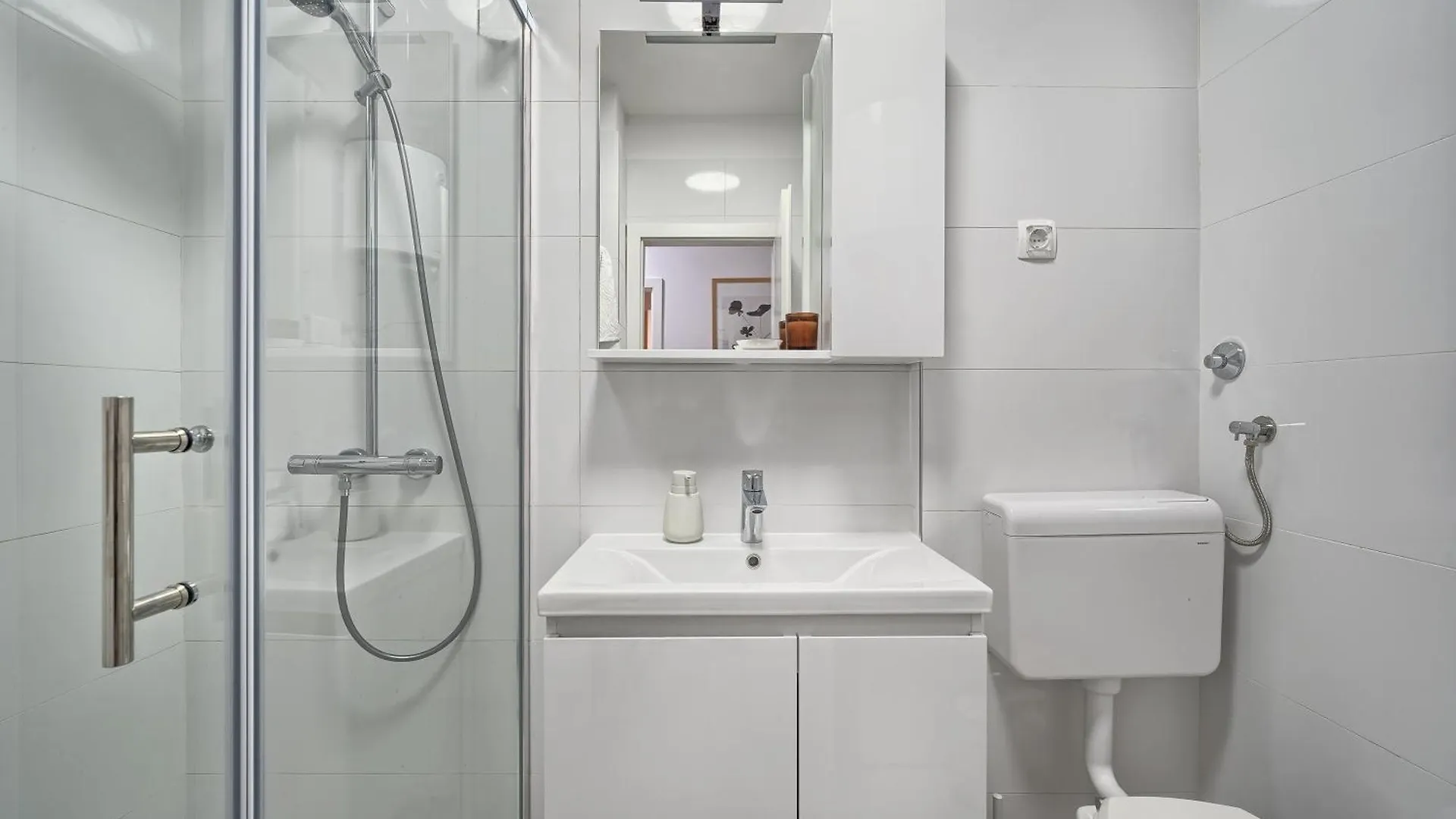 Апартаменты A1-Luxury Apt W Big Balcony 4 Min Walk To Beach Сплит Хорватия