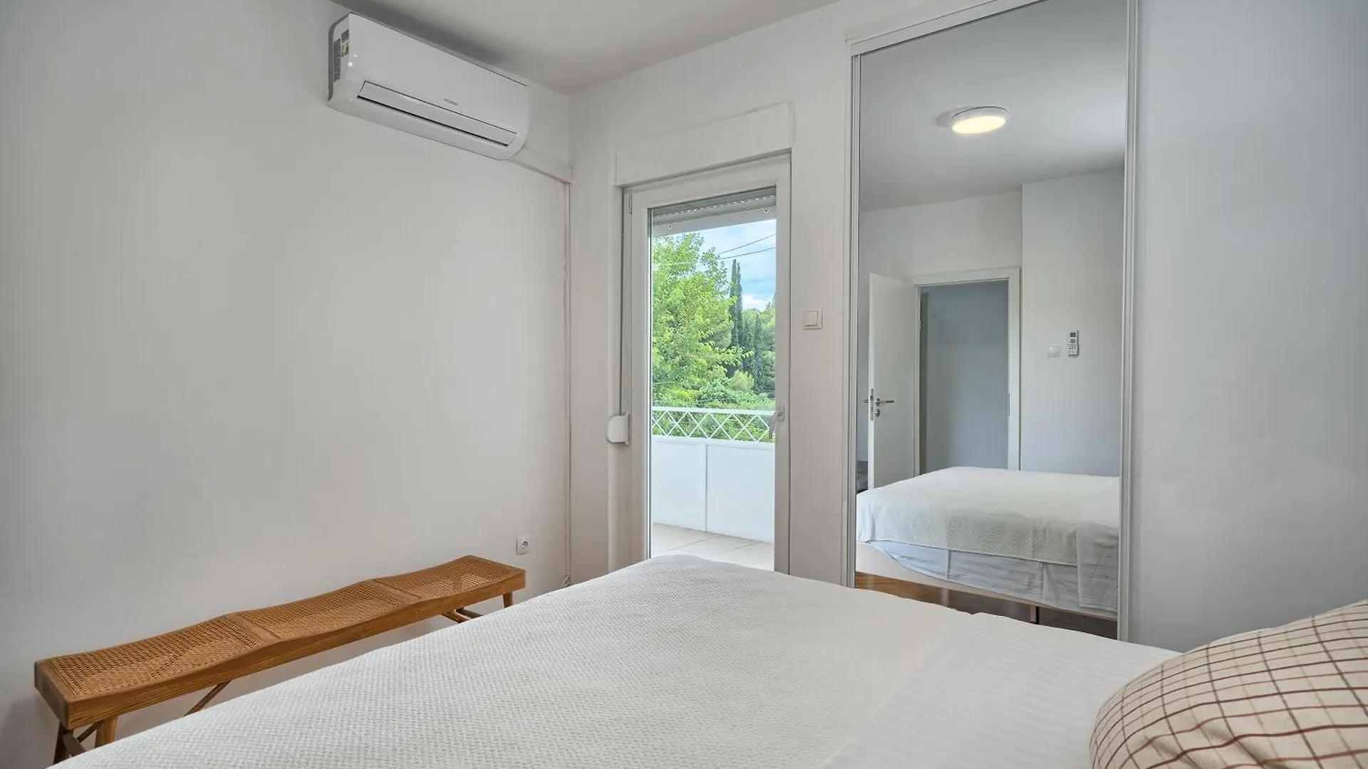 Апартаменты A1-Luxury Apt W Big Balcony 4 Min Walk To Beach Сплит