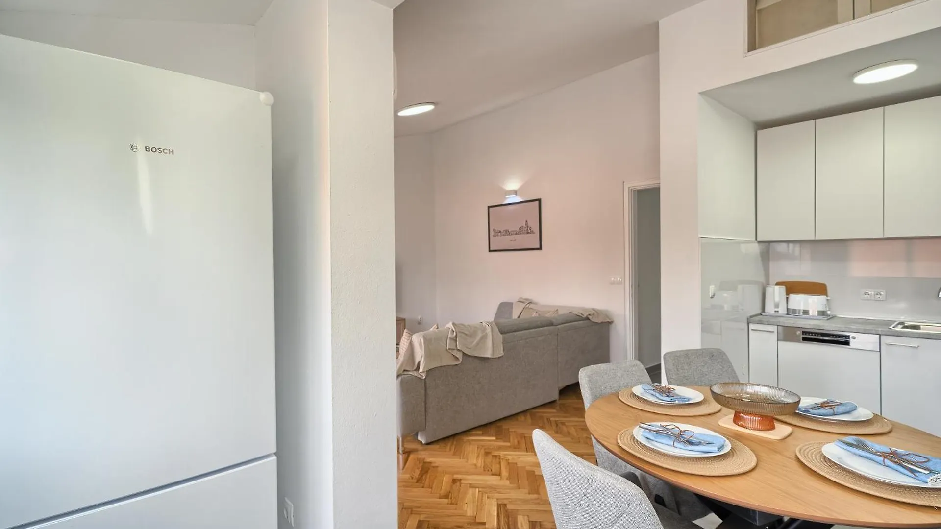 A1-Luxury Apt W Big Balcony 4 Min Walk To Beach Сплит 0*,  Хорватия